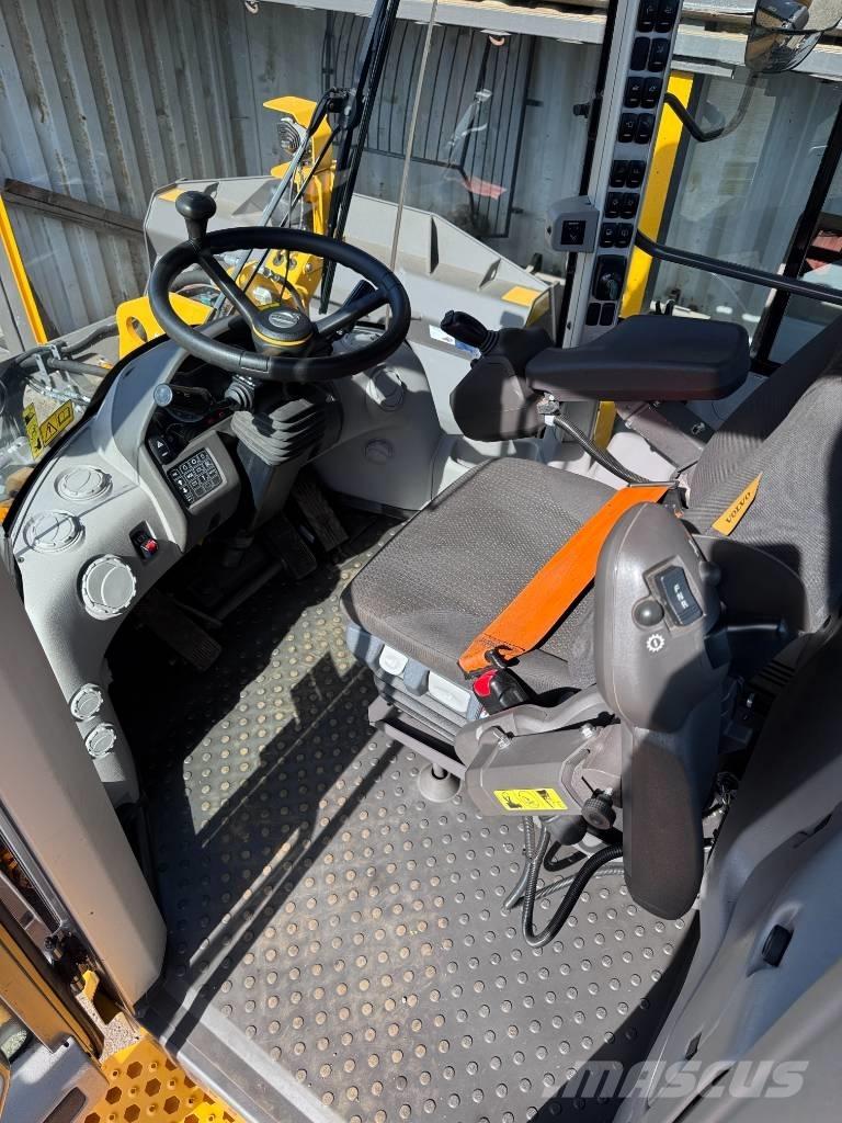 Volvo L90H Radlader
