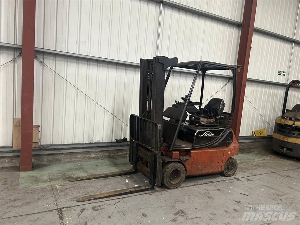 Linde E18P-02 Elektrostapler