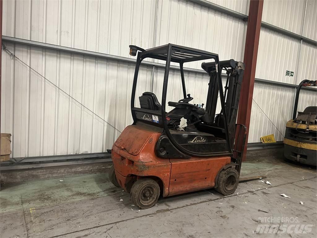Linde E18P-02 Elektrostapler