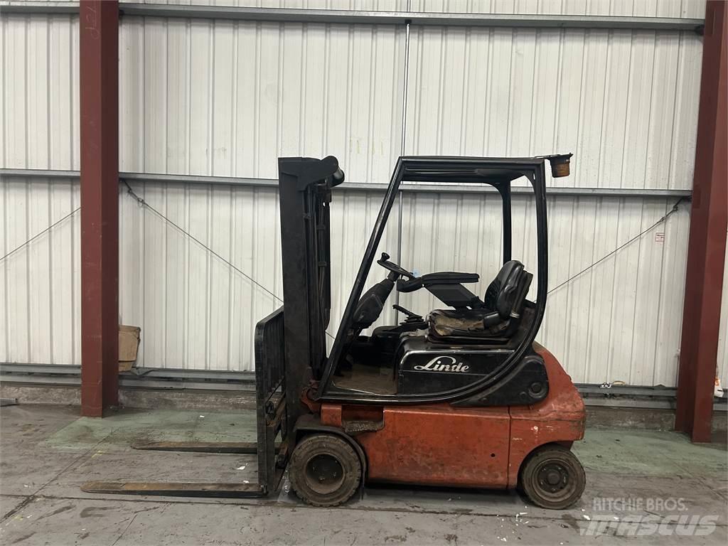 Linde E18P-02 Elektrostapler