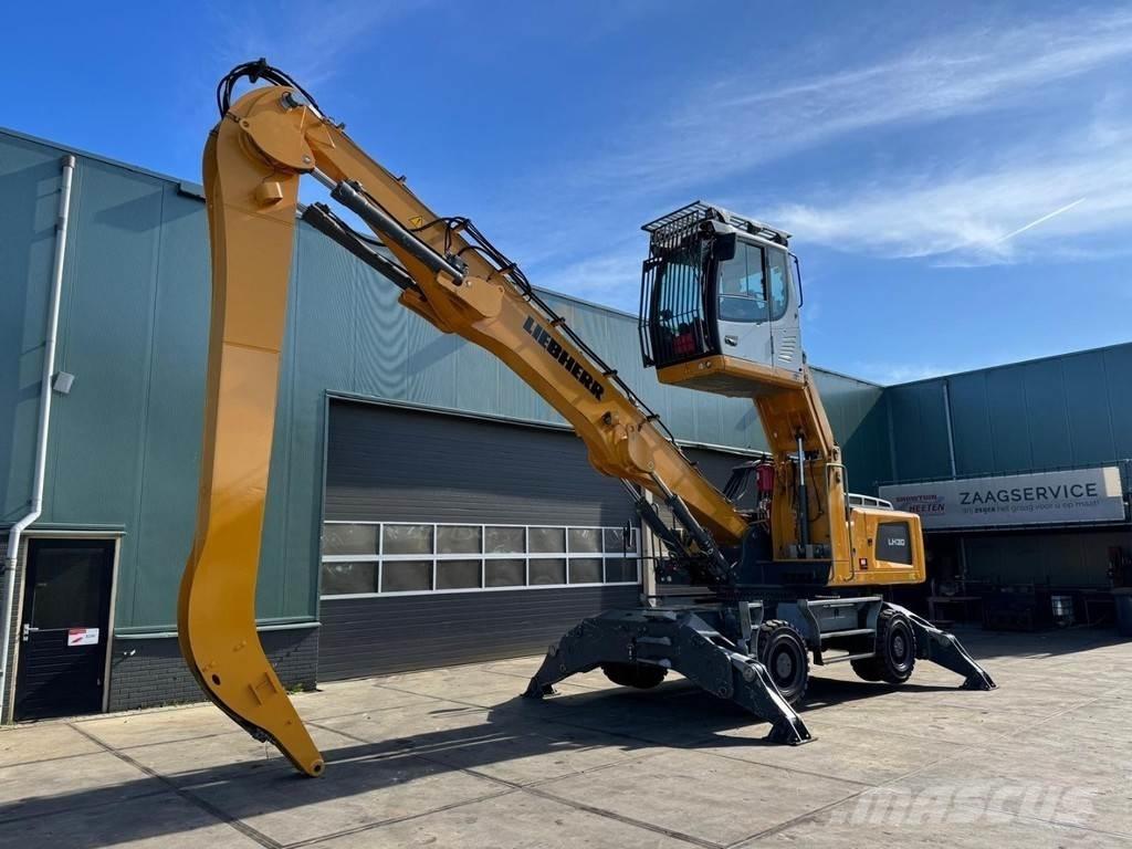 Liebherr LH 30 M Materialumschlag