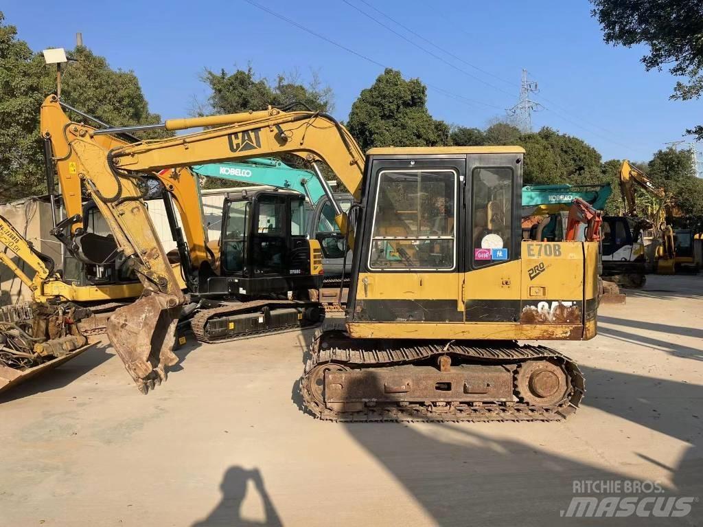 CAT E 70 B Raupenbagger