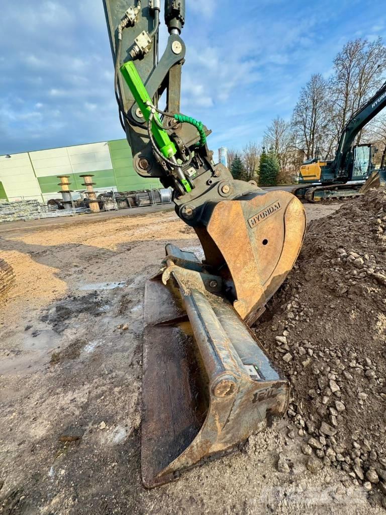 Hyundai HX 220 AL Raupenbagger