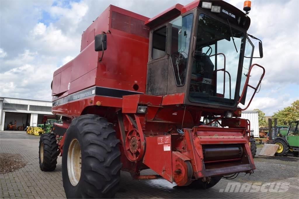 Case IH 1680 Axial Mähdrescher