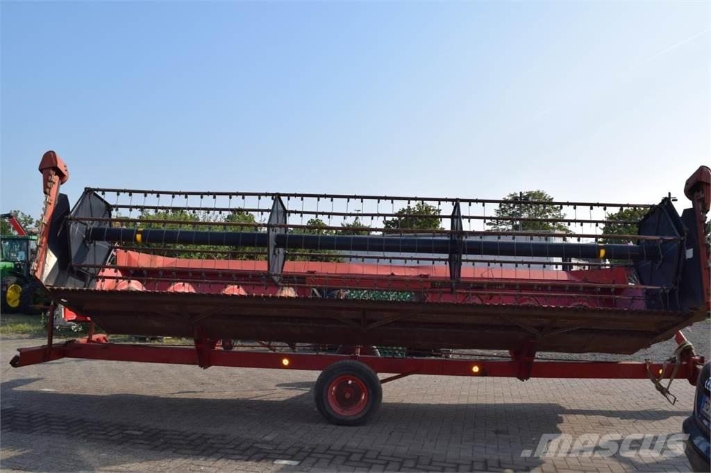 Case IH 1680 Axial Mähdrescher