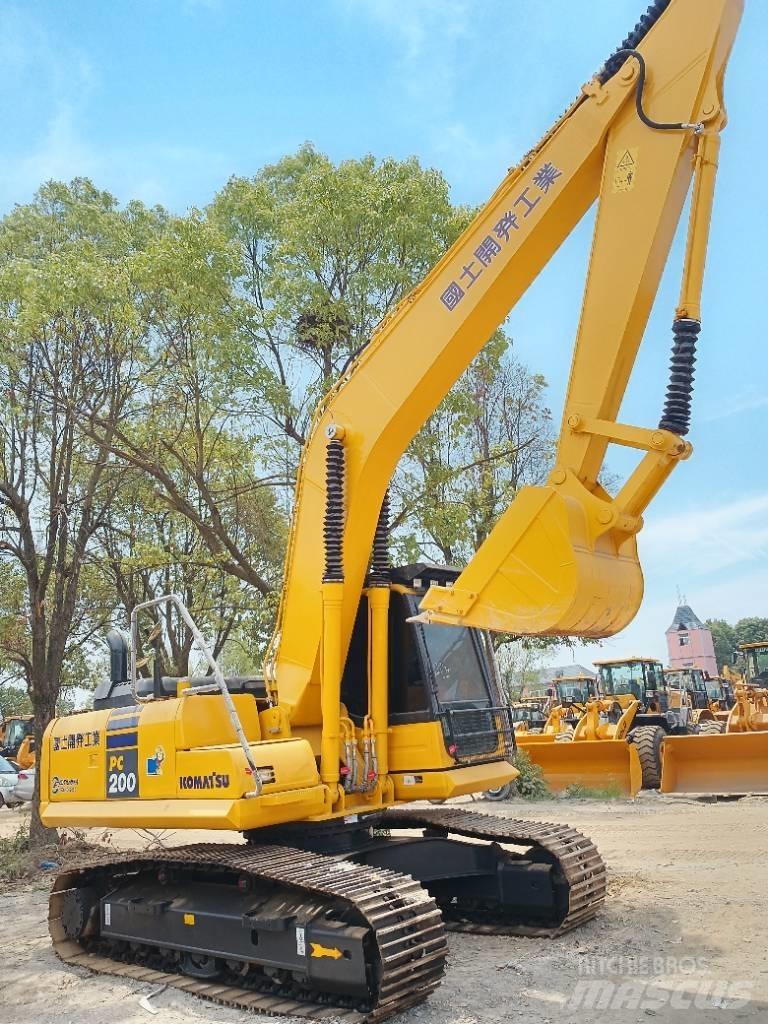 Komatsu PC 200-8 Raupenbagger