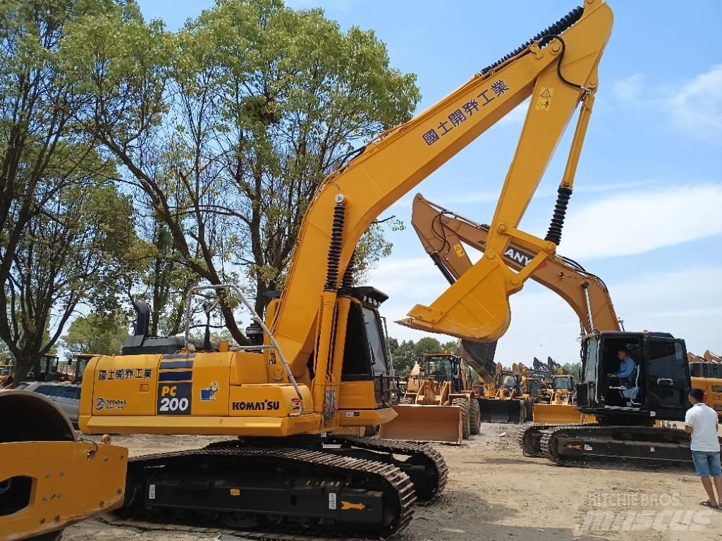 Komatsu PC 200-8 Raupenbagger