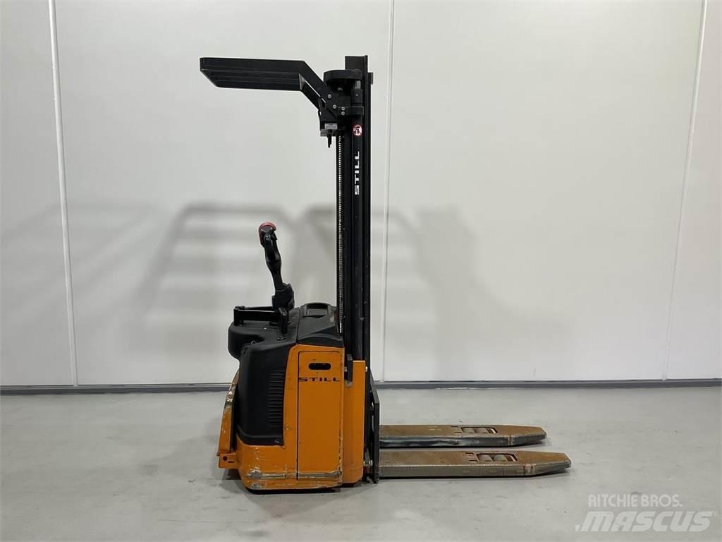 Still EFGV S14 Selbstfahrstapler
