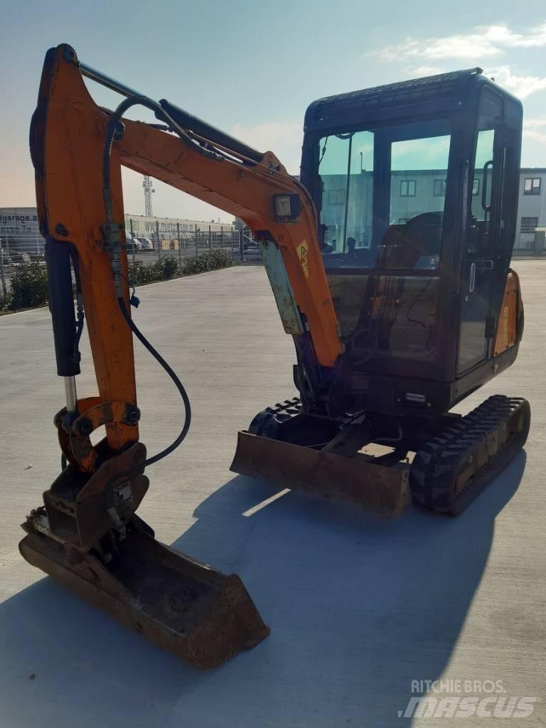 Hanix N 15B Minibagger < 7t