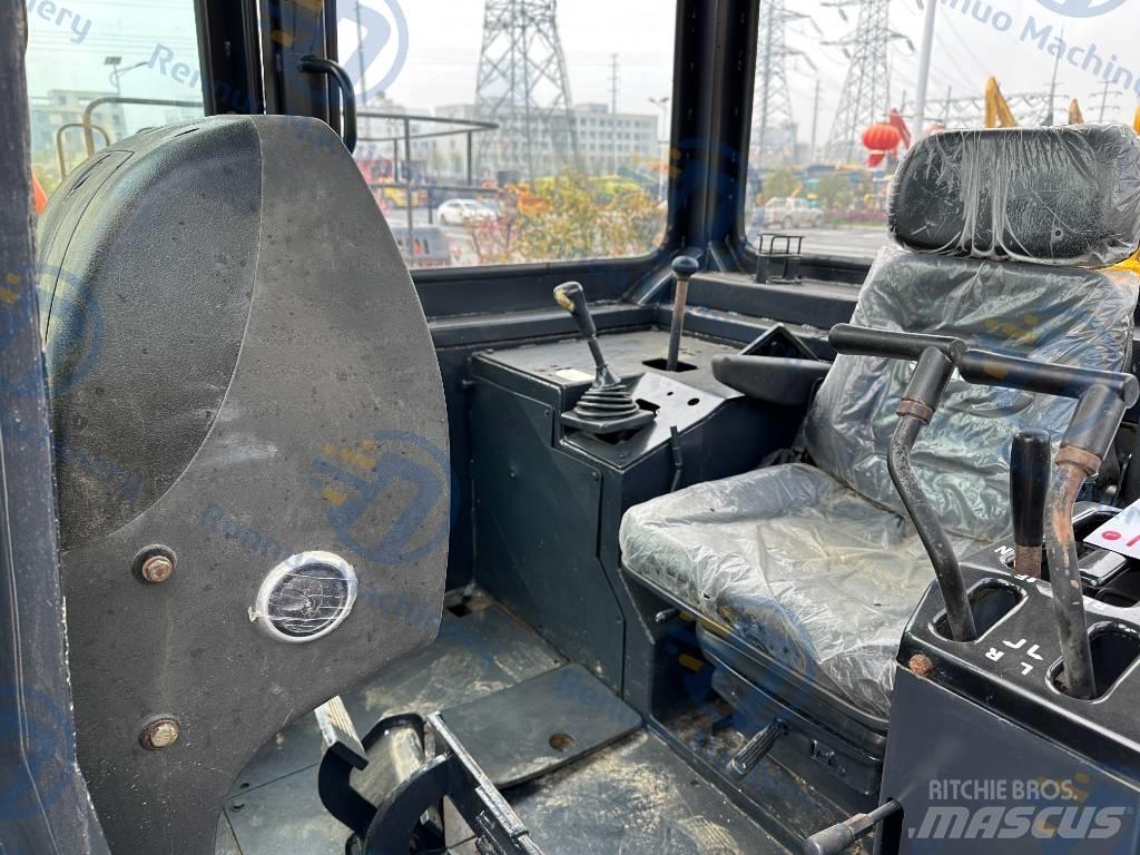 Shantui SD 32 Bulldozer