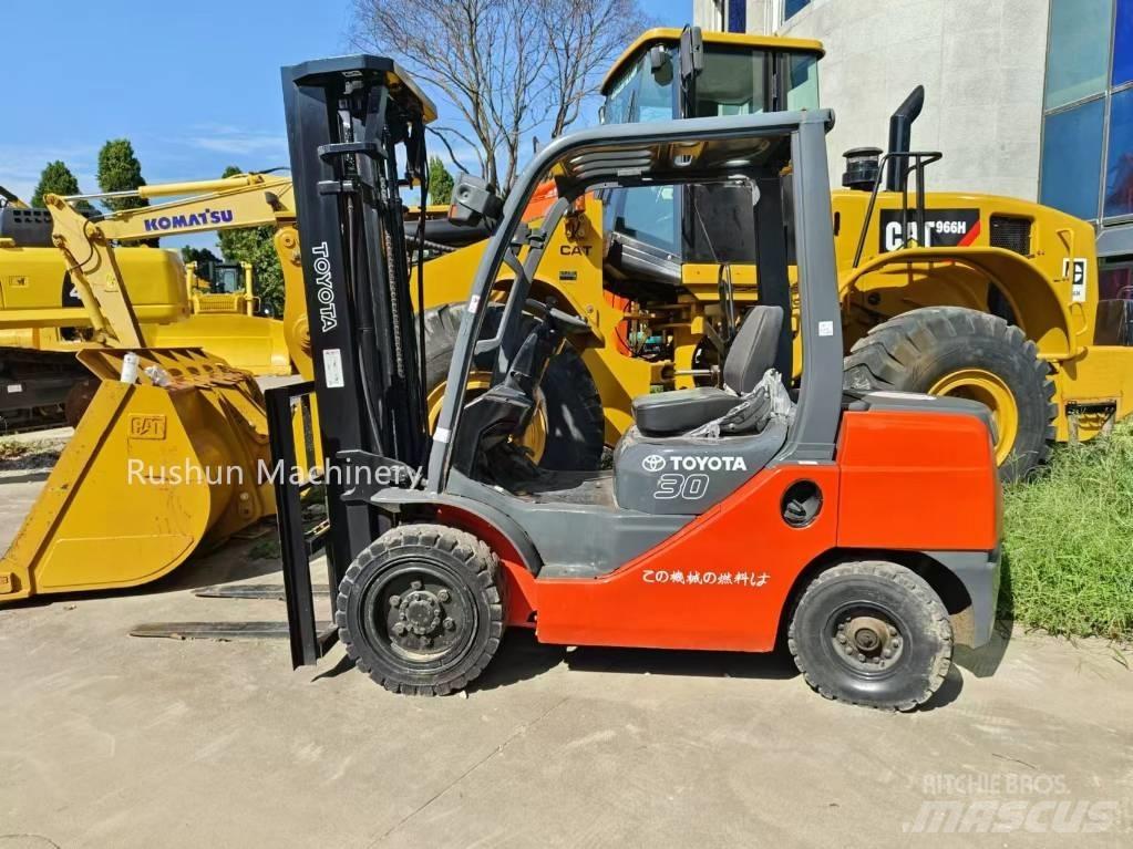 Toyota 8 FD 30 Dieselstapler