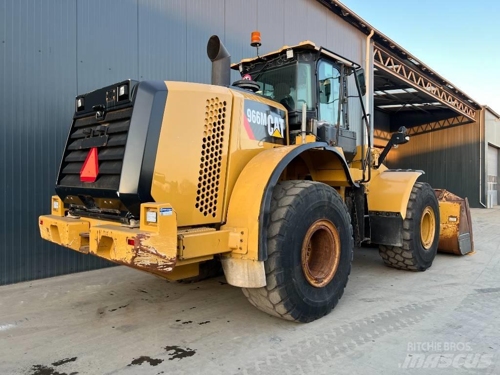 CAT 966M Radlader