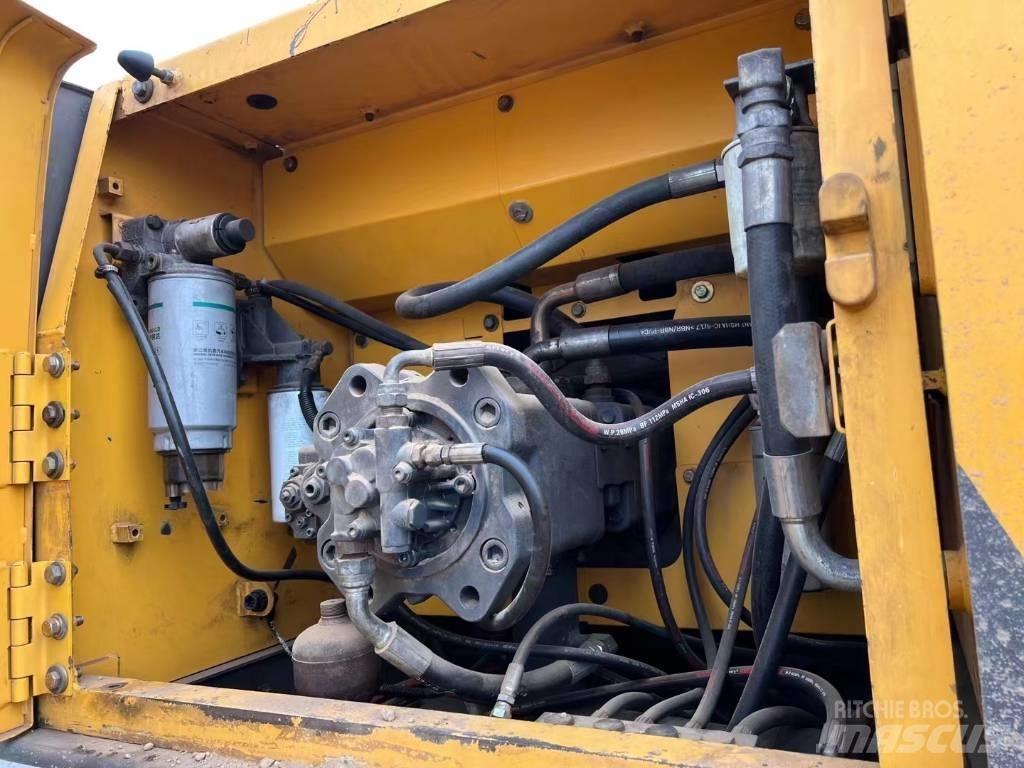 Volvo EC 290 B LC Raupenbagger