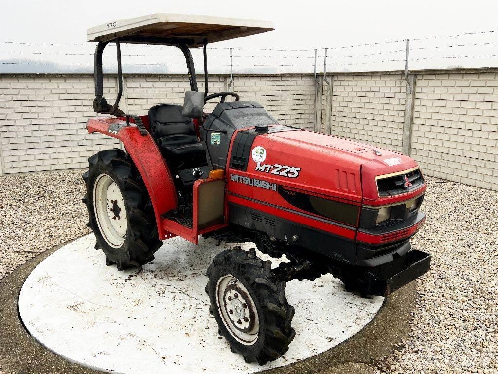 Mitsubishi MT225 Traktoren