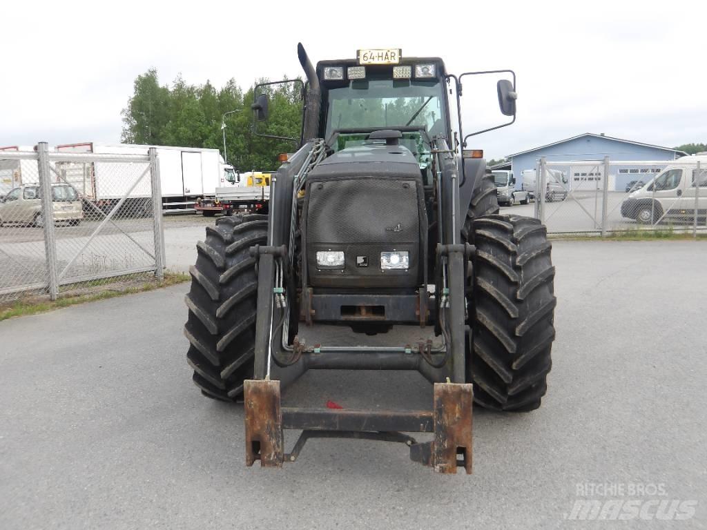 Valtra 8050 Traktoren