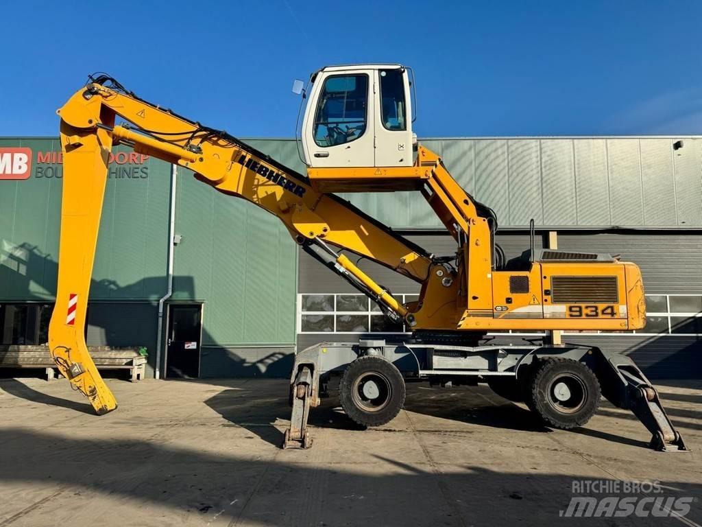 Liebherr A 934 C Materialumschlag