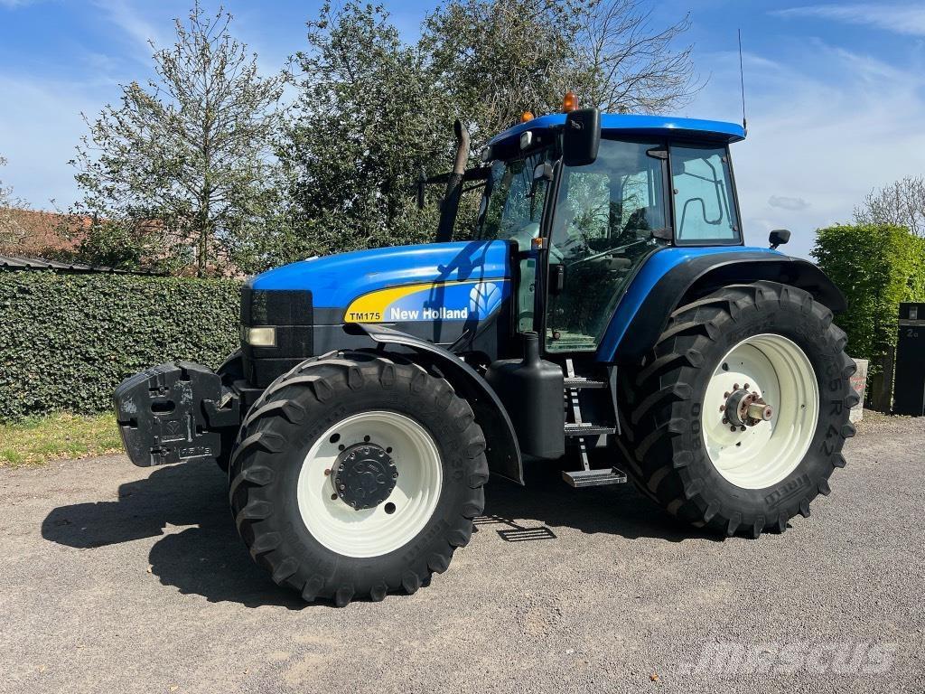 New Holland TM 175 Traktoren