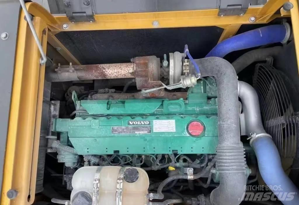 Volvo 210 Raupenbagger