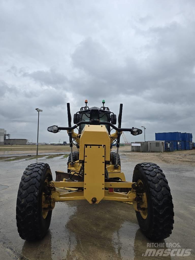 CAT 150 Grader