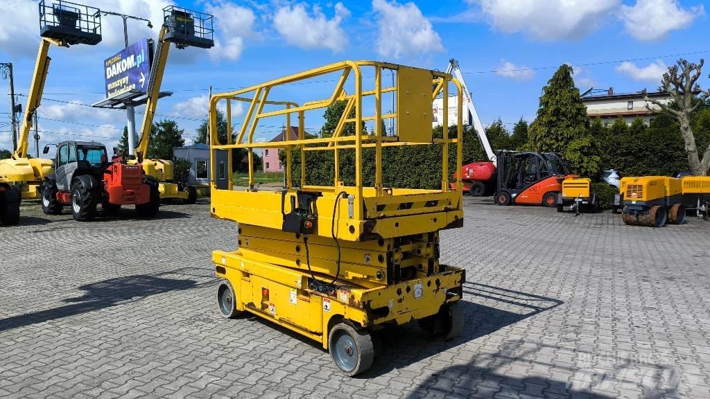 Haulotte Compact 10 Scheren-Arbeitsbühnen