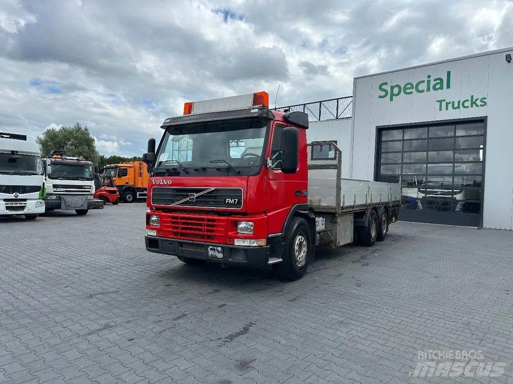 Volvo FM 7.310 6x2 Pritschenwagen/Pritschenwagen mit Seitenklappe