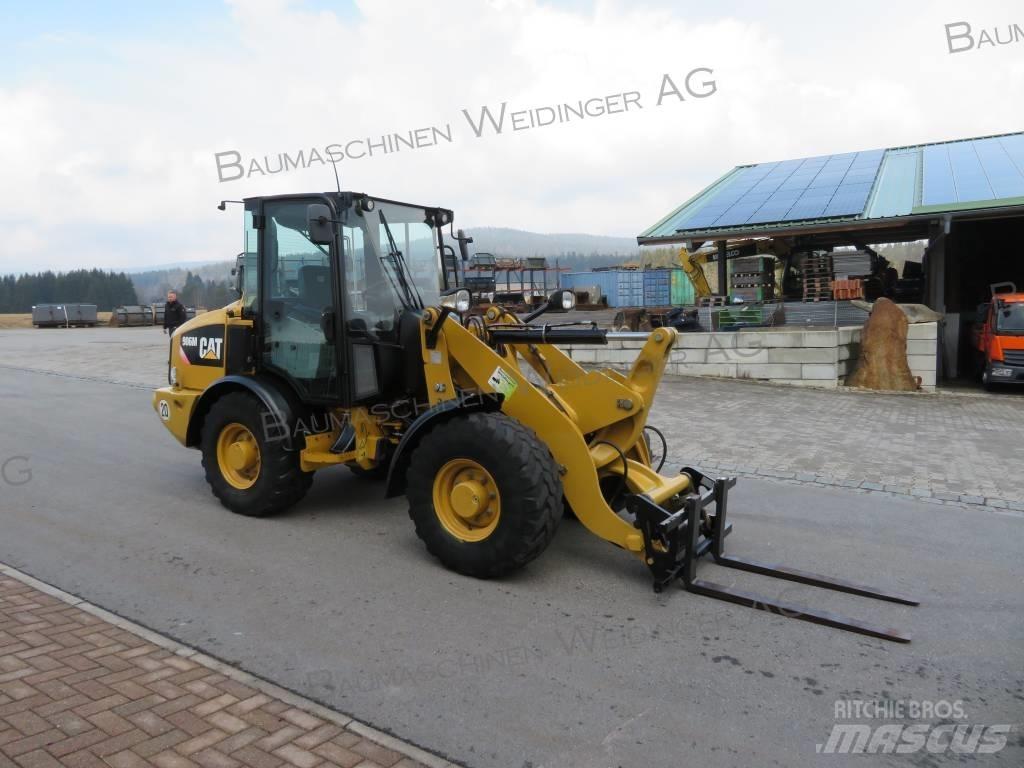 CAT 906M Radlader