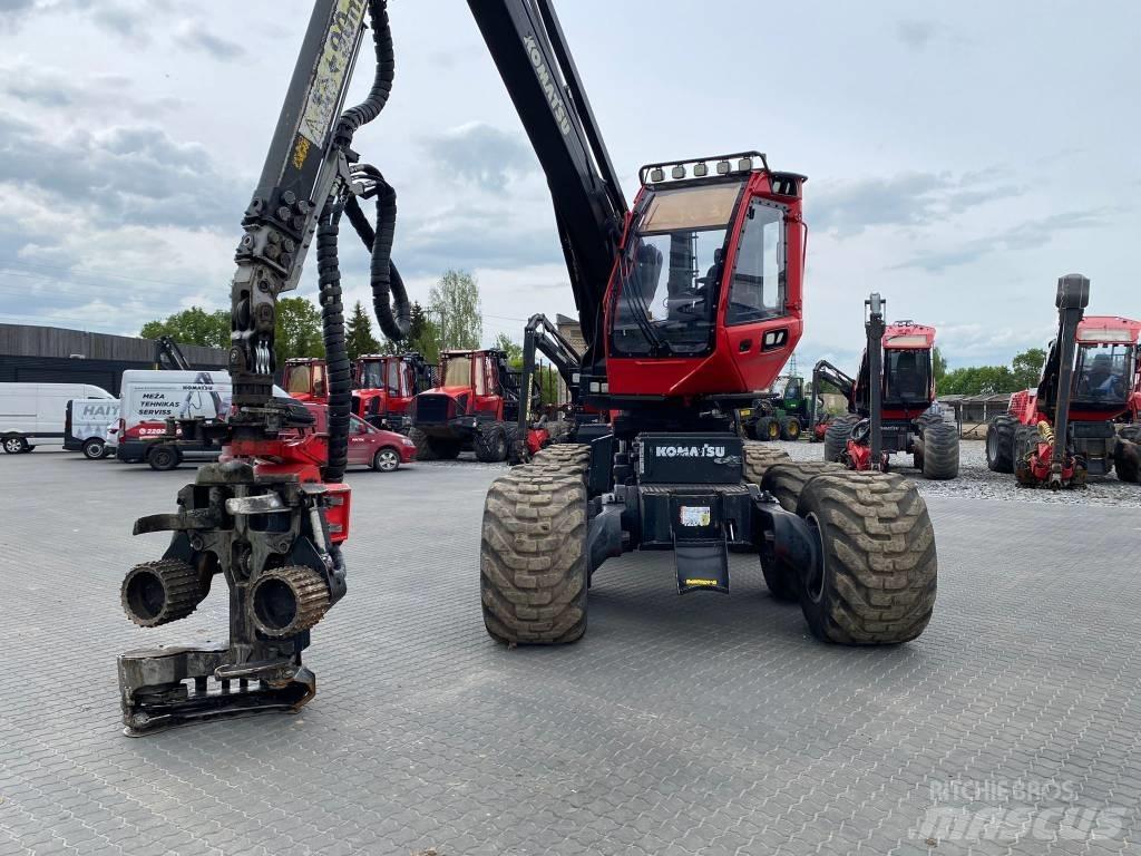 Komatsu 901 XC Harvester