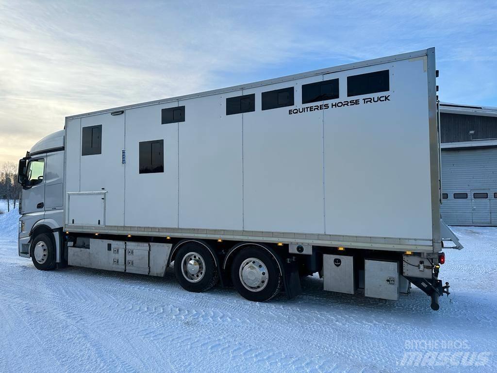 Mercedes-Benz Actros Tiertransporter