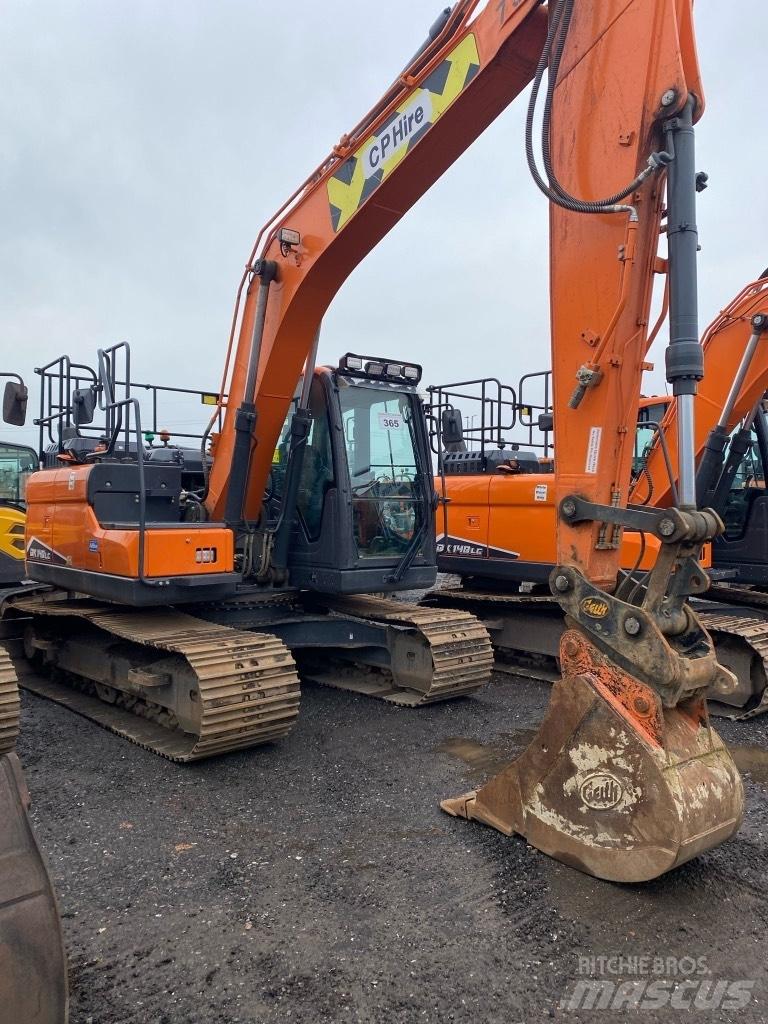 Doosan DX 140 LC Raupenbagger