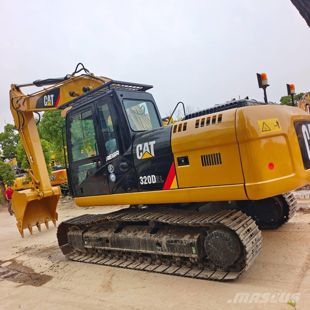 CAT 320 D2L Raupenbagger
