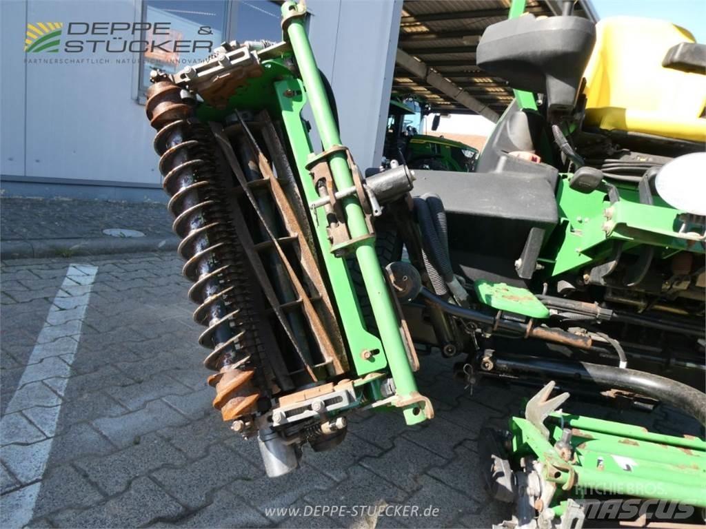 John Deere 8700 Mäher