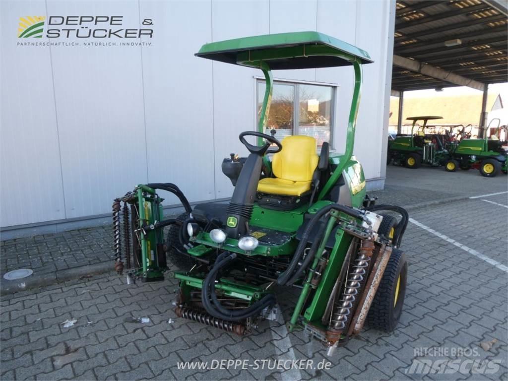 John Deere 8700 Mäher