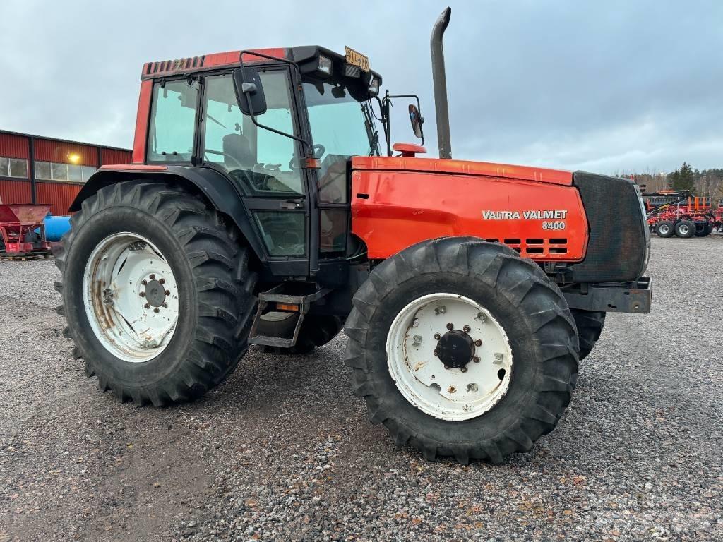 Valtra Valmet 8400 Traktoren