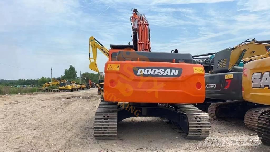 Doosan DX 225 LC Raupenbagger