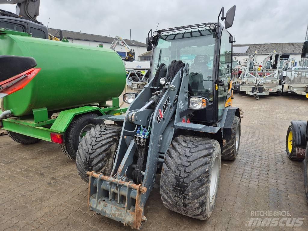 GiANT G3500 Minilader