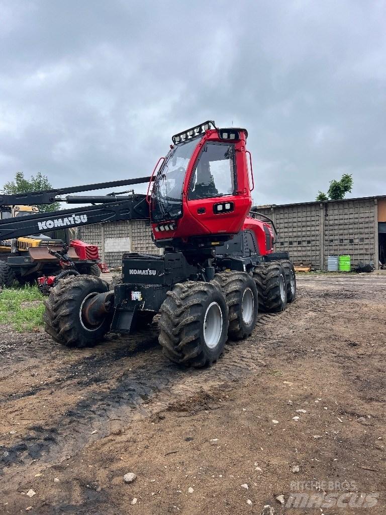 Komatsu 901 XC Harvester