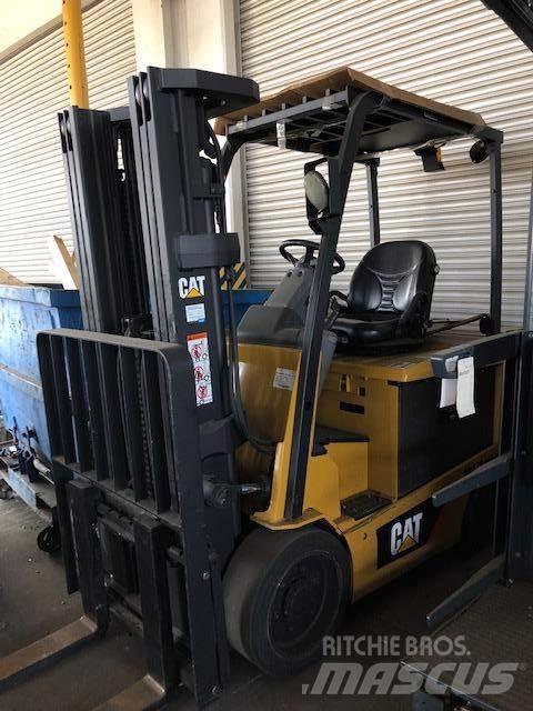 CAT EC30N Elektrostapler
