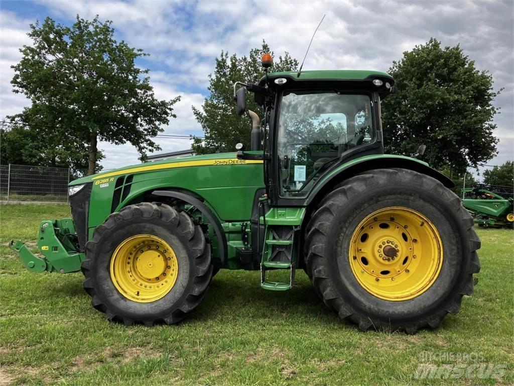 John Deere 8285R Traktoren