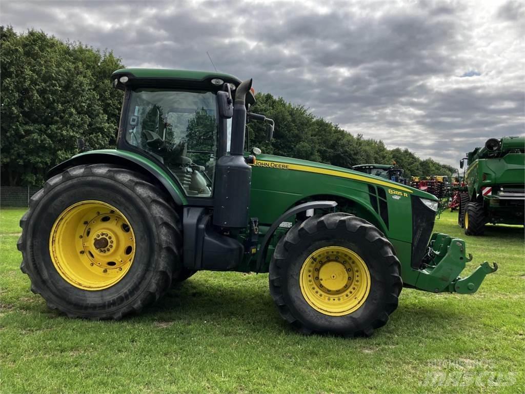 John Deere 8285R Traktoren