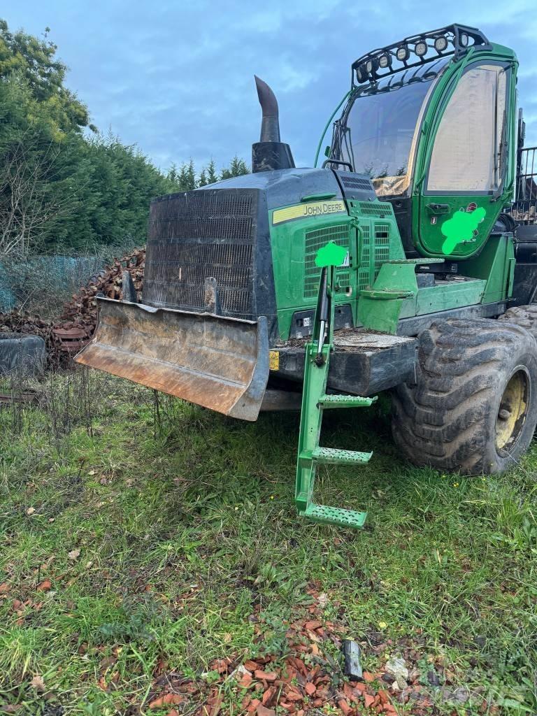 John Deere 1510G Forwarder