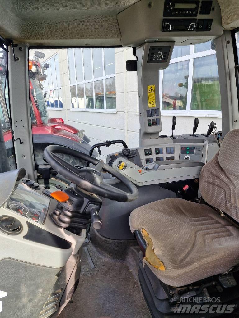 CLAAS Arion 640 Traktoren