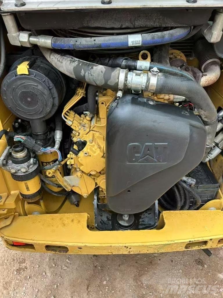 CAT 226 B 3 Kompaktlader