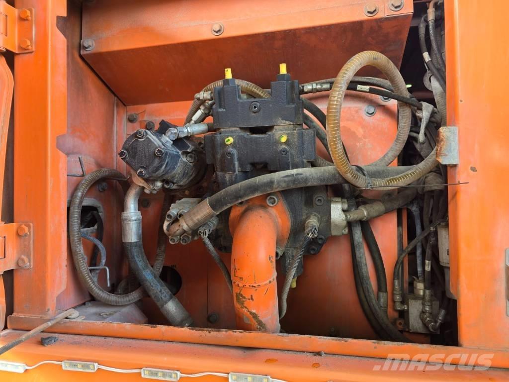 Doosan DX 210 W Mobilbagger