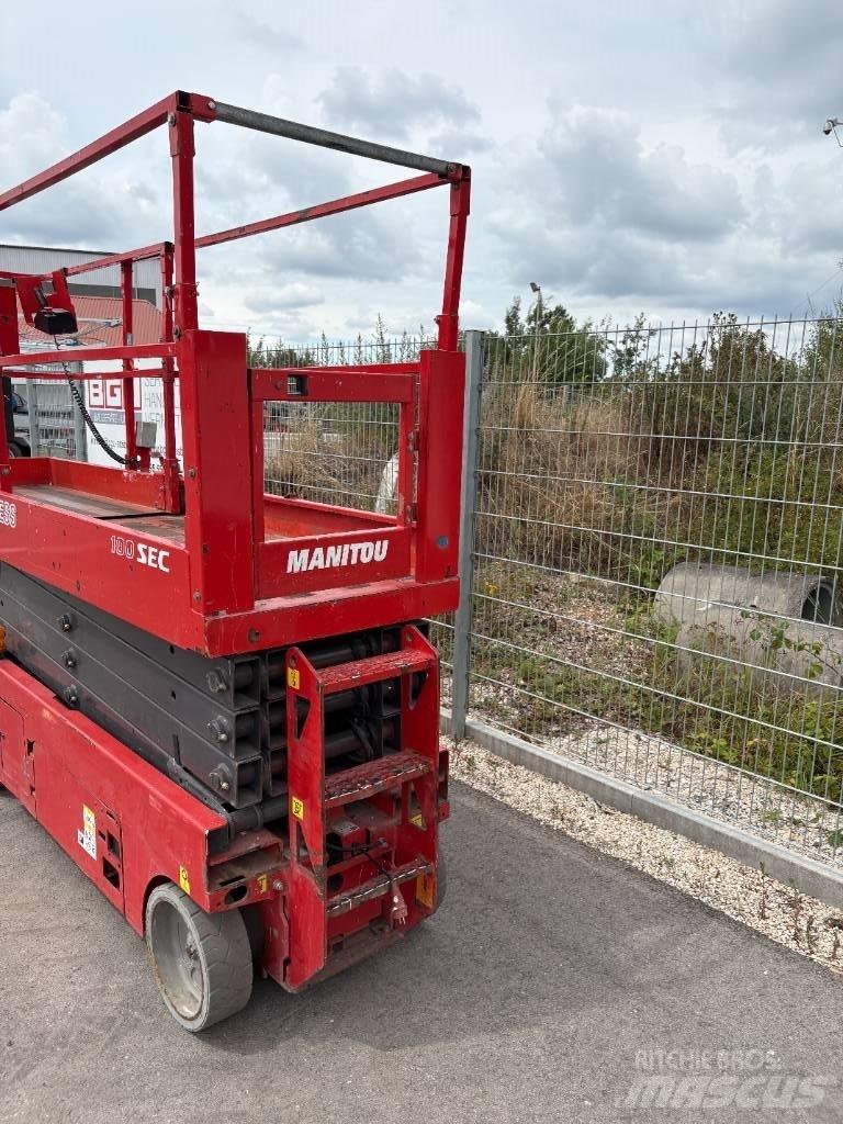 Manitou 100 SEC Scheren-Arbeitsbühnen