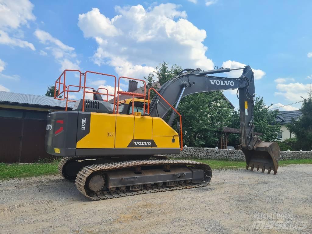 Volvo EC 220 E Raupenbagger