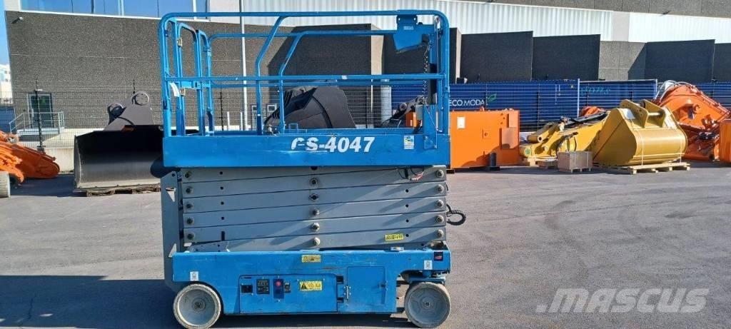 GENIE GS4047 Scheren-Arbeitsbühnen
