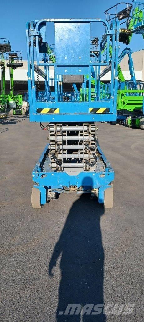 GENIE GS4047 Scheren-Arbeitsbühnen