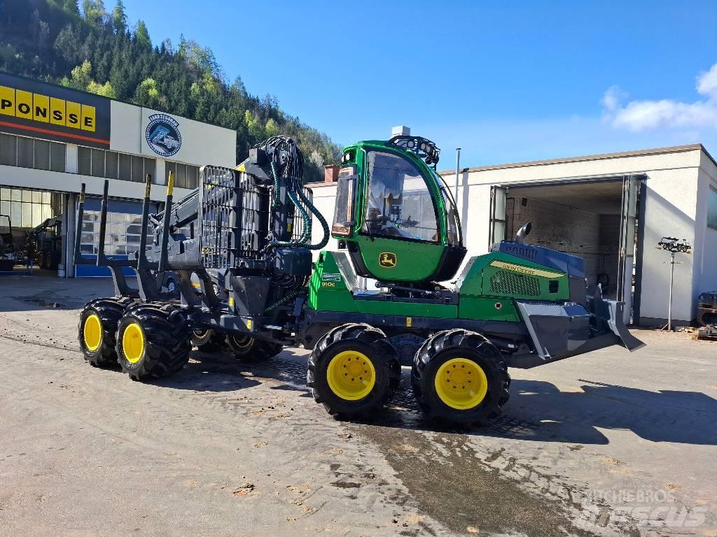 John Deere 910G Forwarder