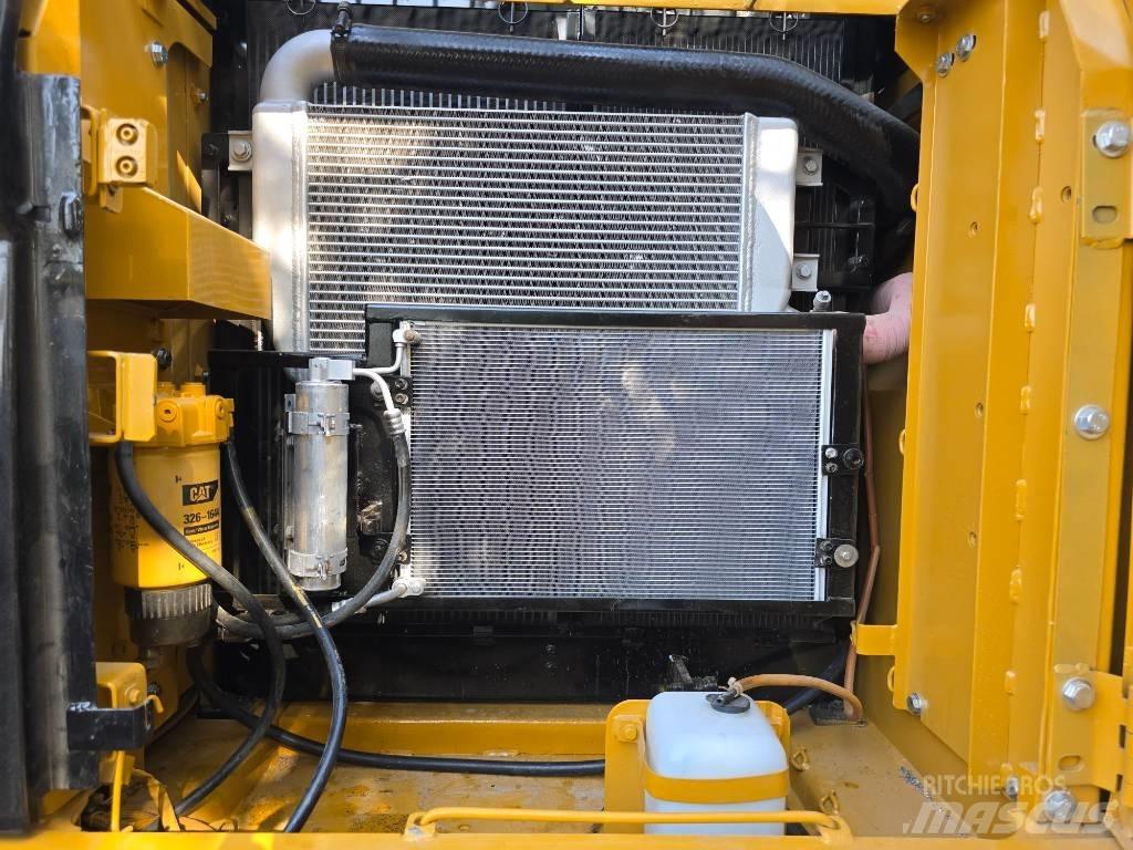 CAT 320D2 Raupenbagger