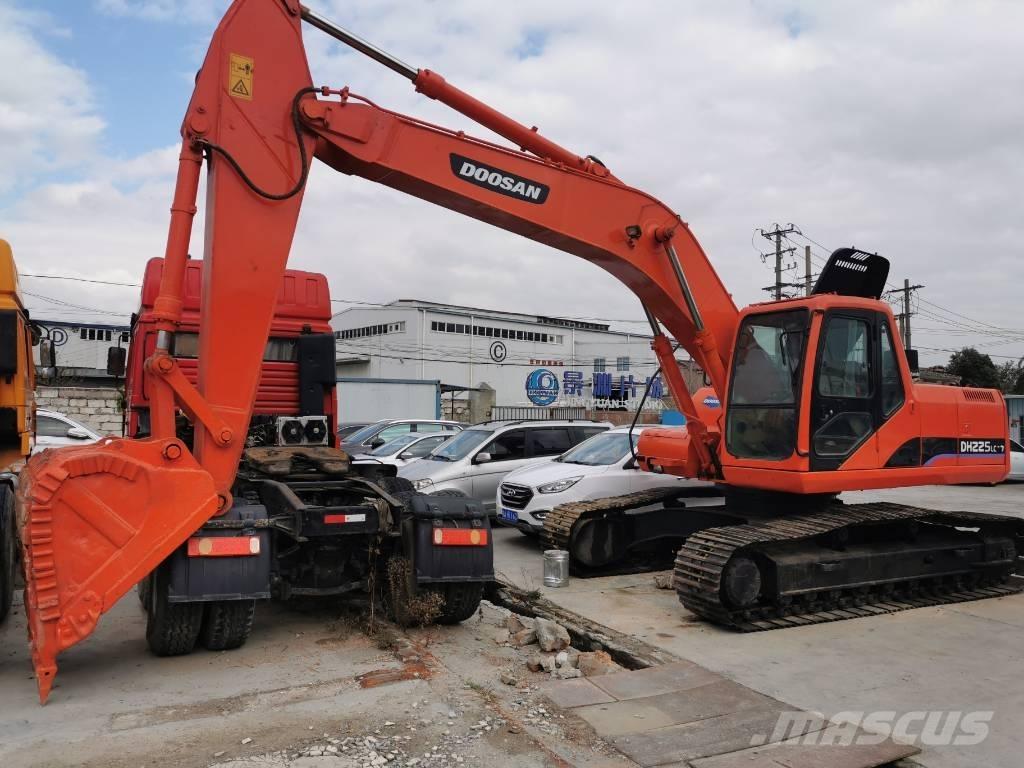 Doosan DH225 Raupenbagger